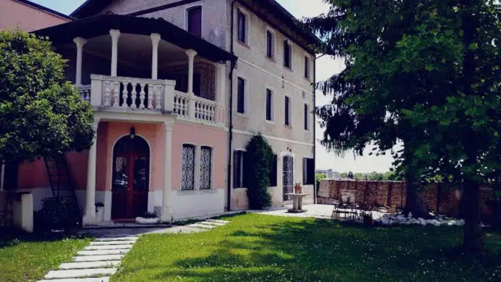 Bed & Breakfast Ernestine Family