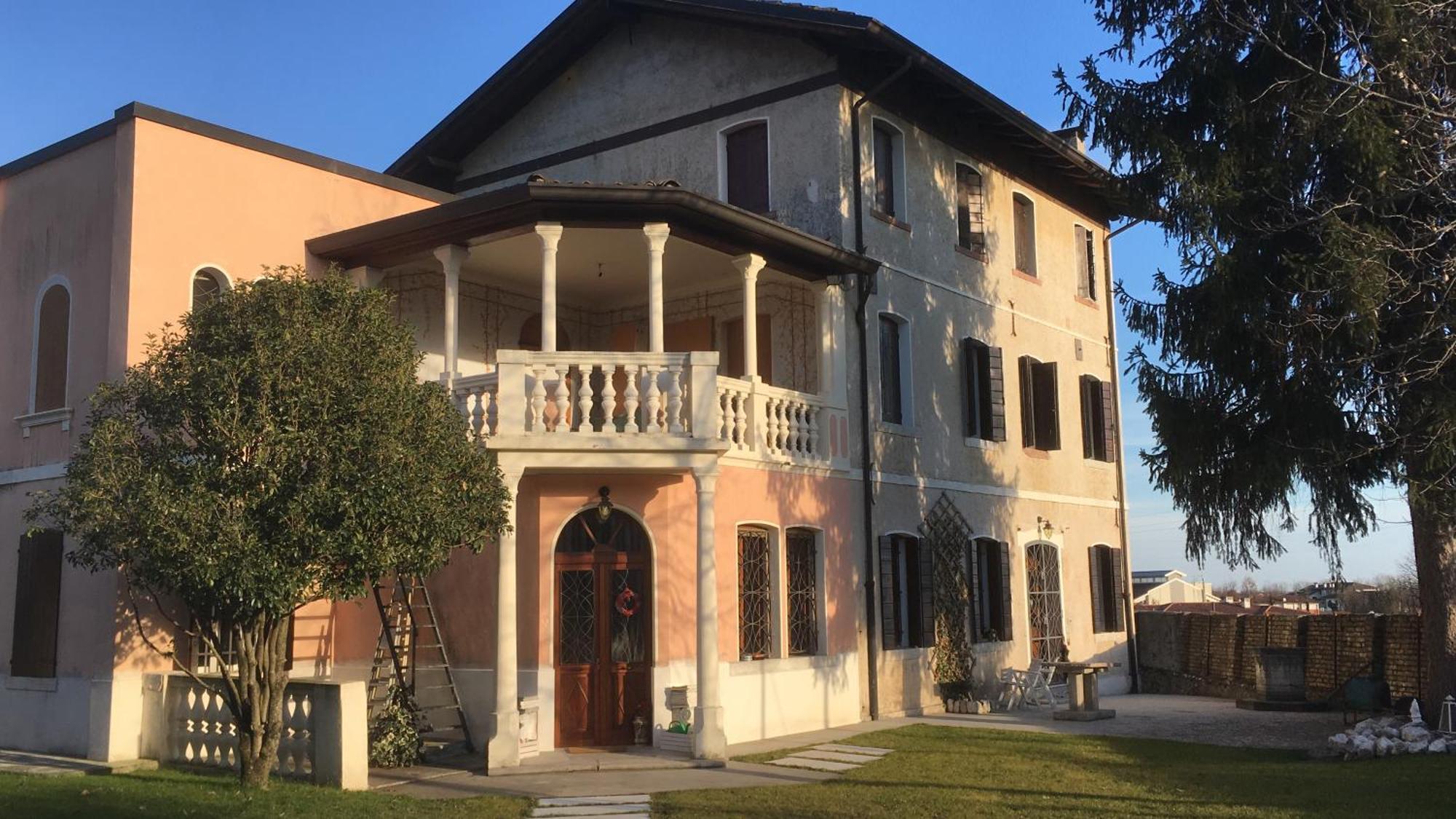 Ernestine Family Bed & Breakfast
